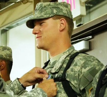 Service taught me teamwork. Siemens taught me customer excellence. It's a perfect match for a veteran like me. Service taught me teamwork. Siemens taught me customer excellence. It's a perfect match for a veteran like me.